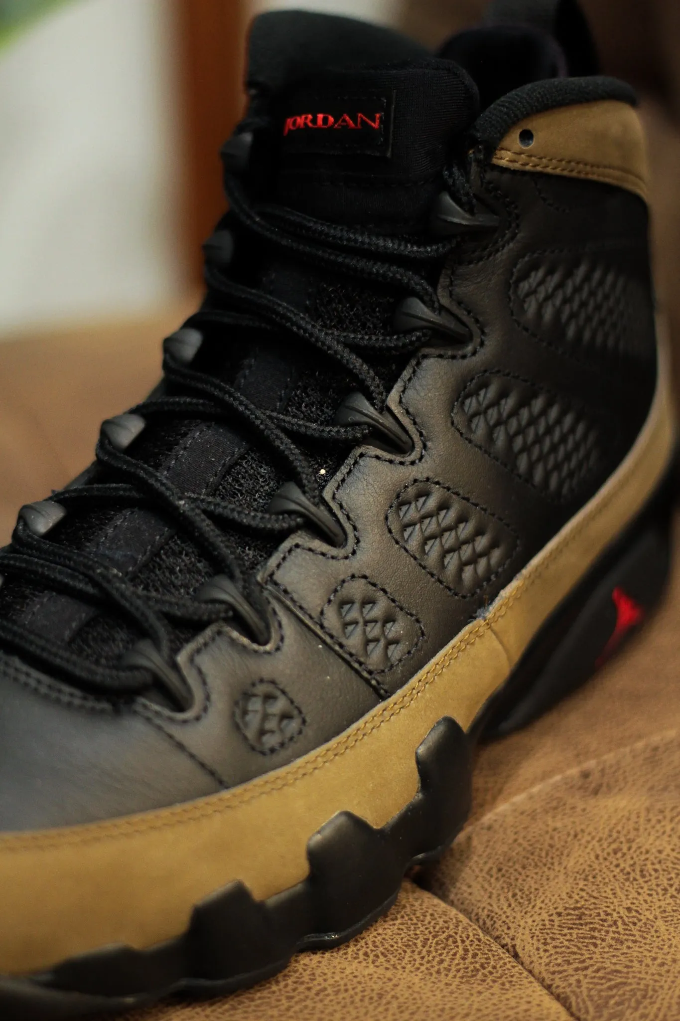 AIR JORDAN 9 RETRO "LIGHT OLIVE"