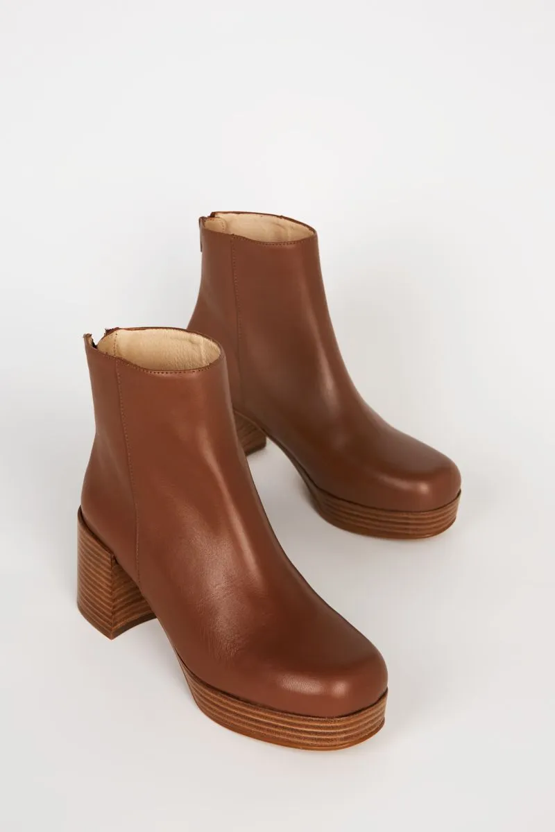 Boot "Speed" TAN