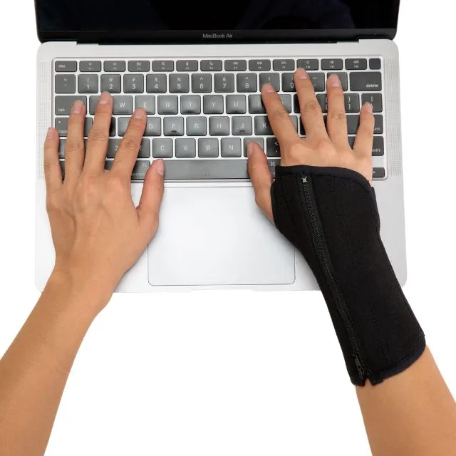 Breathe Wrist Brace: Stability & Support