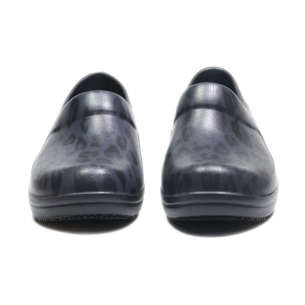 Crocs Clogs Eva Black Colour For Women