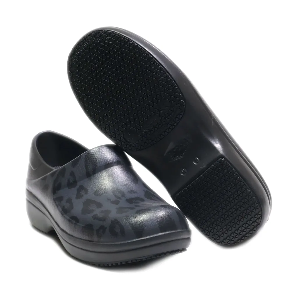 Crocs Clogs Eva Black Colour For Women