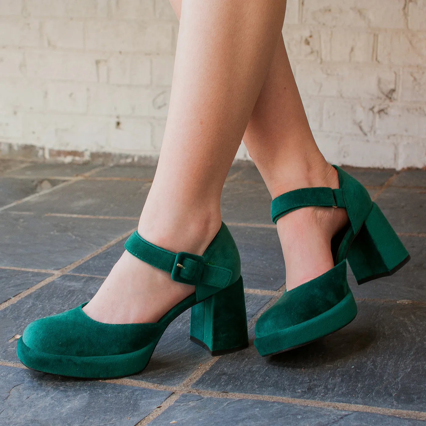 ESTONIA in EMERALD Heeled Clogs