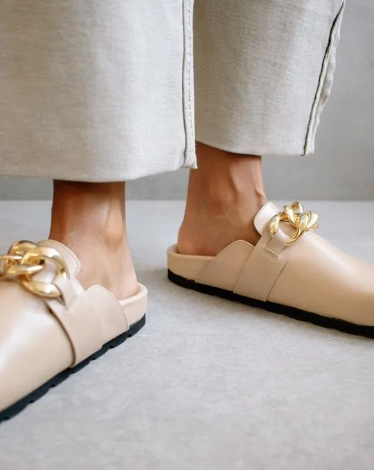 Gold Chain Clogs  | Nude