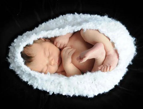 Heavenly White Baby Bowl Newborn Egg Pod