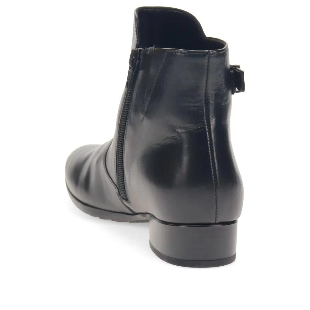 Leather Ankle Boots  - GAB40509 / 325 883