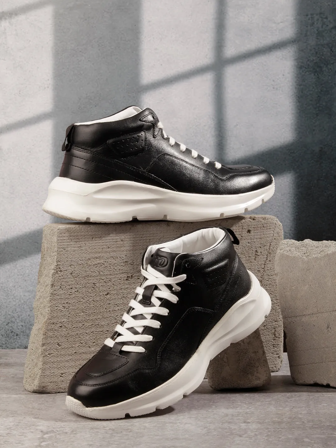 Men Black Leather Sneaker (ID3093)