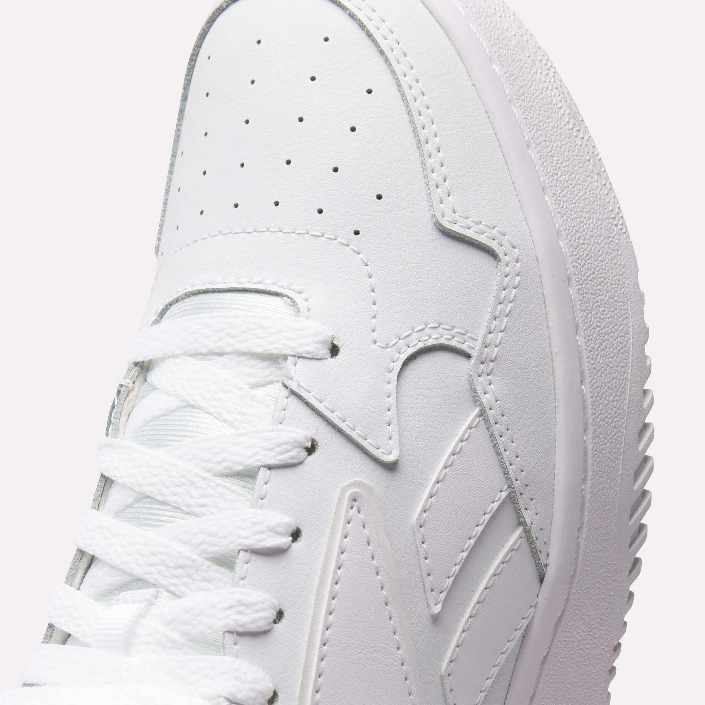 Reebok Footwear Men ATR Chill Mid Basketball Shoes WHITE/WHITE/WHITE