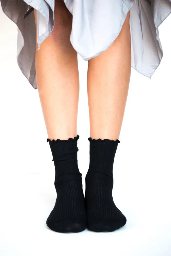 Ruffled Crew Socks | 10 Colors